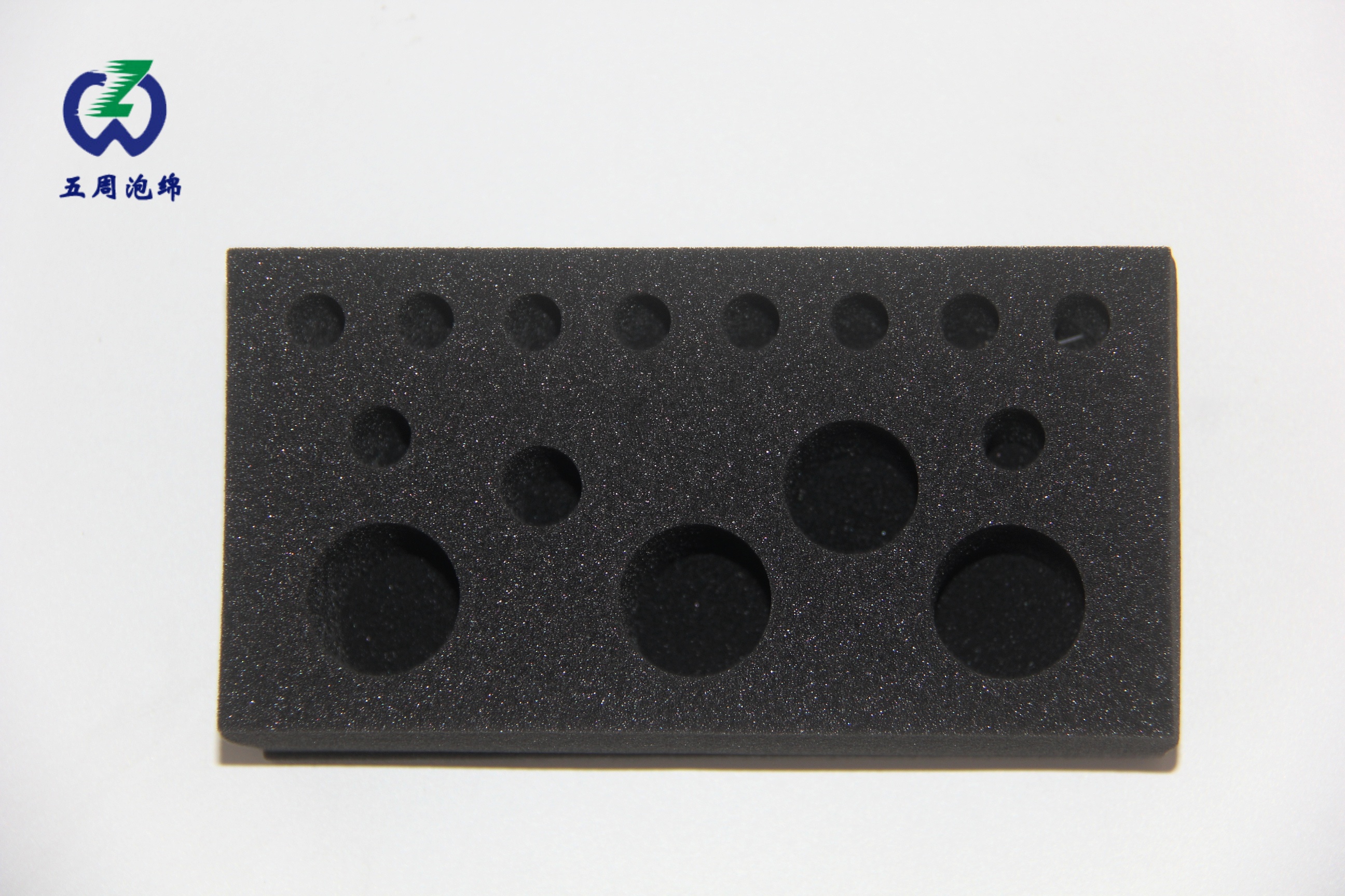 從密度到回彈性：深度剖析PU海綿內(nèi)襯的物理特性